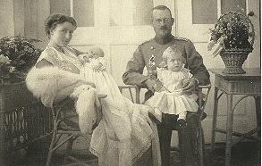 Prince Francis and Princess Isabelle with Prince Ludwig and Princess Mary, 1914