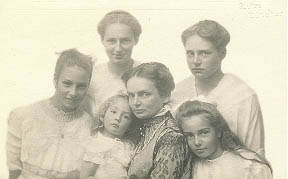 The Duchess of Calabria and her daughters, c. 1917