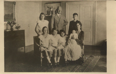 The Royal Family, 1935